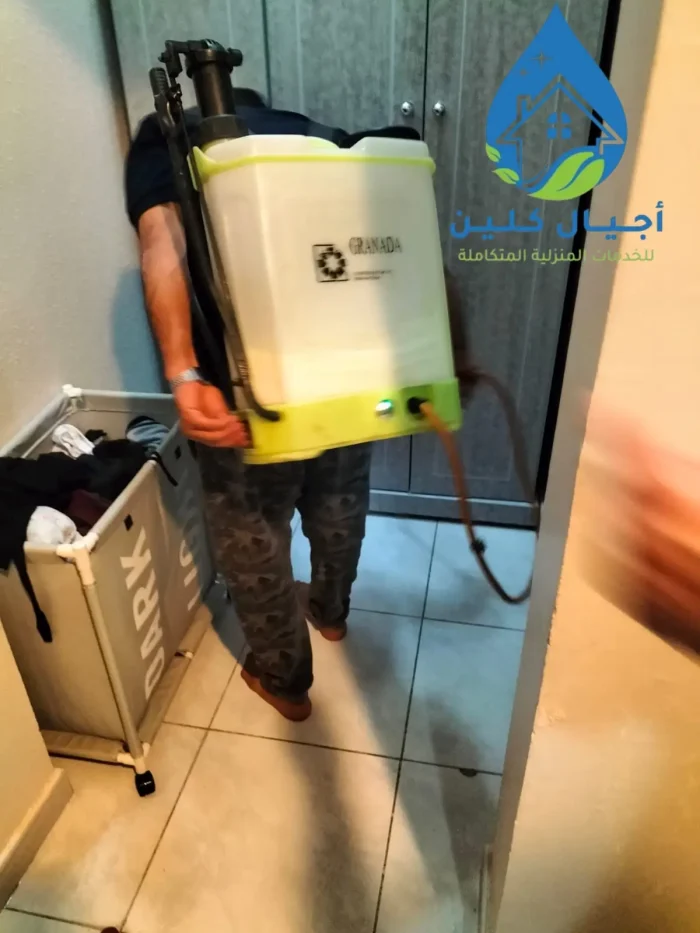 مكافحة الحشرات والصراصير